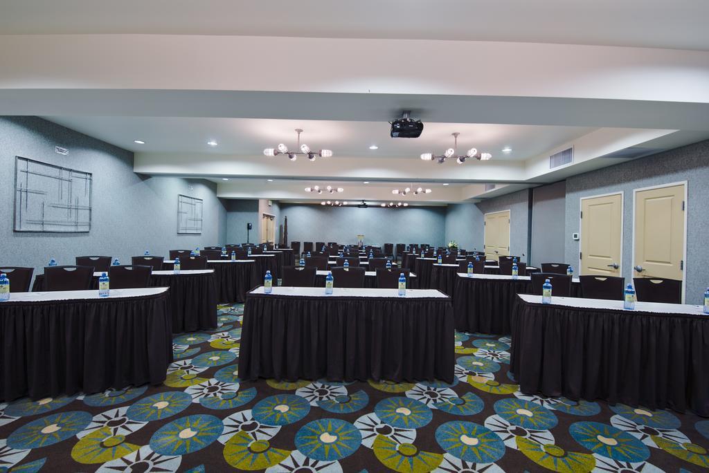 Oxford Suites Silverdale Zewnętrze zdjęcie