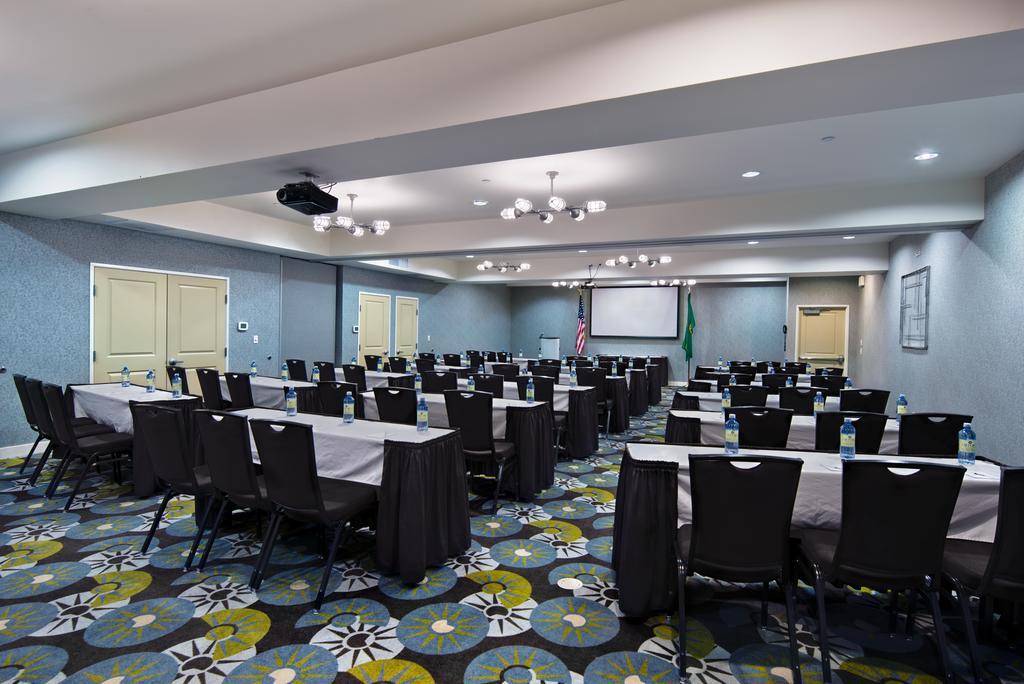 Oxford Suites Silverdale Zewnętrze zdjęcie