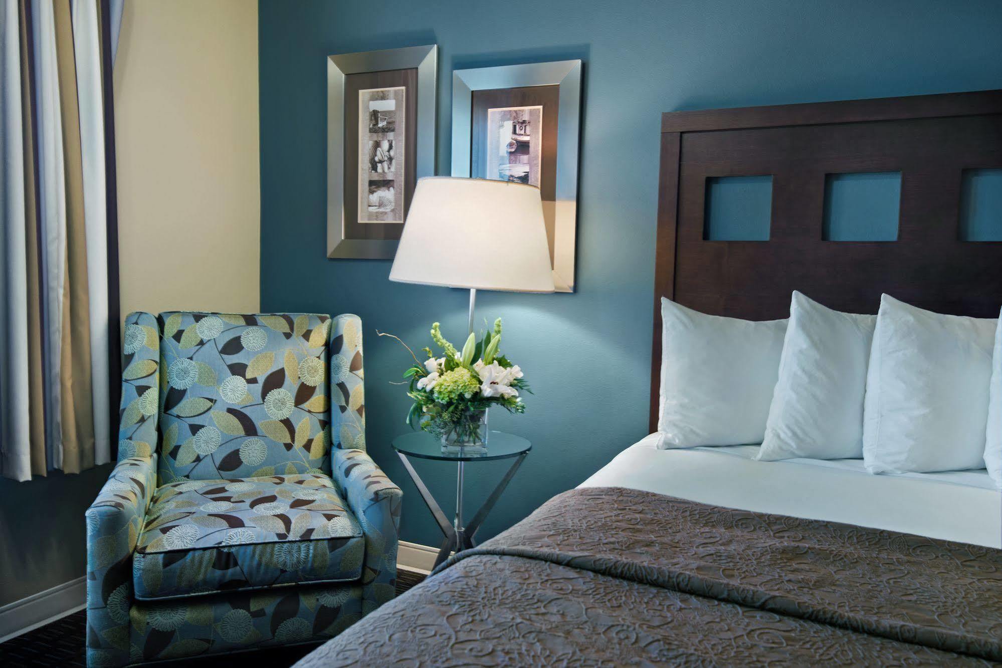 Oxford Suites Silverdale Zewnętrze zdjęcie