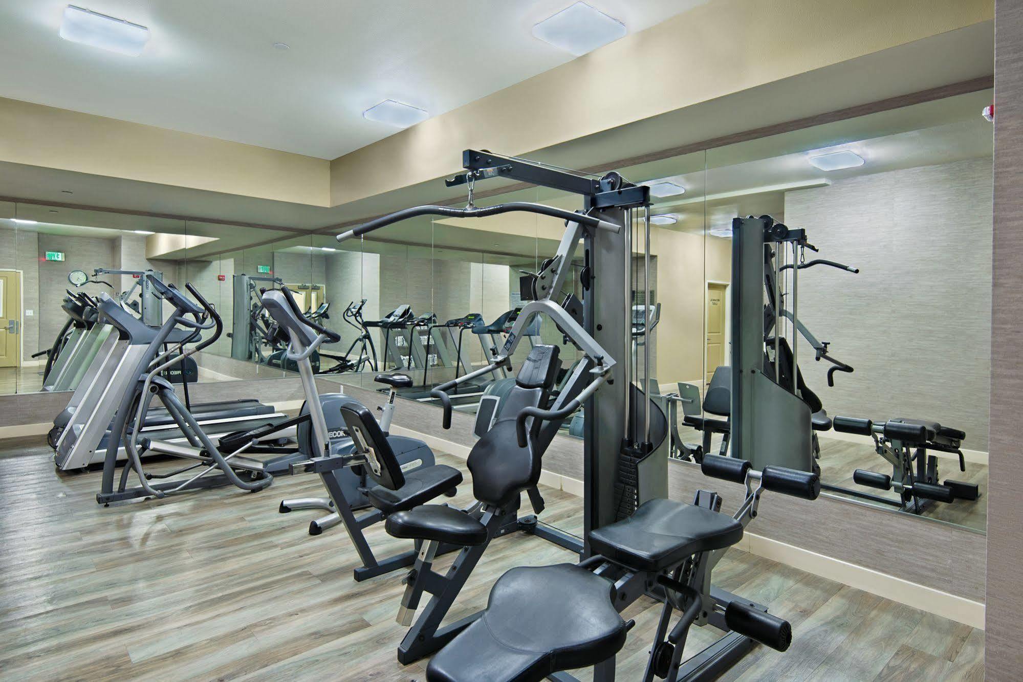 Oxford Suites Silverdale Zewnętrze zdjęcie