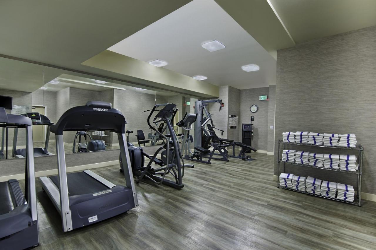Oxford Suites Silverdale Zewnętrze zdjęcie